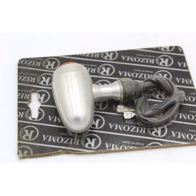 RIZOMA FRECCIA IN ALLUMINIO UNIVERSALE COLORE ARGENTO F100/A | Mamoto Ricambi