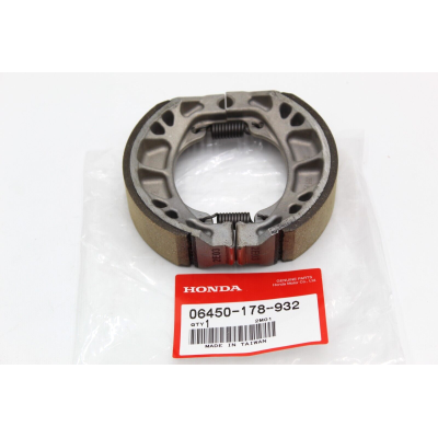 HONDA KIT GANASCE POSTERIORI PER SKY50-PK50-SFX50-NH50/100-SJ50/100 06450-178-932 | Mamoto Ricambi