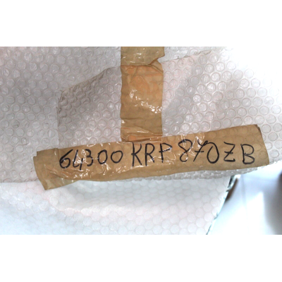 HONDA SCUDO ANTERIORE GRIGIO NH411M PER SCV 100 LEAD 64300-KRP-870ZB | Mamoto Ricambi