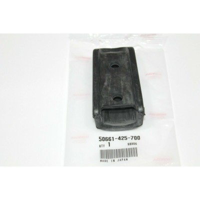 HONDA GOMMINO PEDANA ANTERIORE CB750-900-1100F-CX500 TURBO 50661-425-700 | Mamoto Ricambi