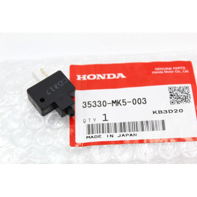 HONDA INTERRUTTORE FRIZIONE PER XRV650/750-NX650-XL600/650V 35330-MK5-003 | Mamoto Ricambi