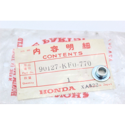 HONDA BOCCOLA FISSAGGIO PARAMANI 6X4 PER NX650-XL600LM/R 90127-KF0-770 | Mamoto Ricambi