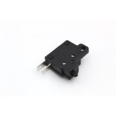 HONDA INTERRUTTORE FRENO ANTERIORE CN250-XRV650-NX650-VT600C-XL600V-XR250/600 35340-MA5-671 | Mamoto Ricambi