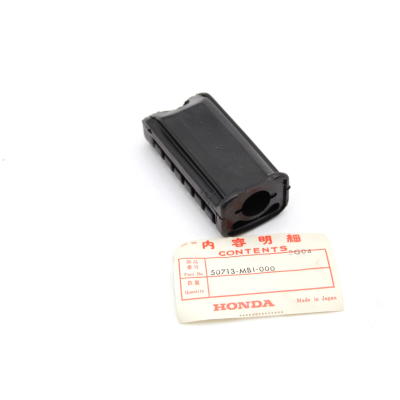 HONDA GOMMINO PEDANA ANTERIORE PER VT500C-VF750/1100C-GL1200-VT1100C 50713-MB1-000 | Mamoto Ricambi