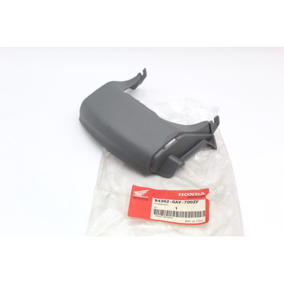 HONDA COPERCHIO ANTERIORE CENTRALE PER BALI 50/100 64302-GAV-700ZF | Mamoto Ricambi