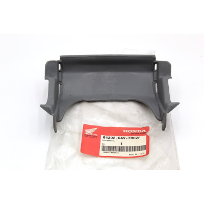 HONDA COPERCHIO ANTERIORE CENTRALE PER BALI 50/100 64302-GAV-700ZF | Mamoto Ricambi