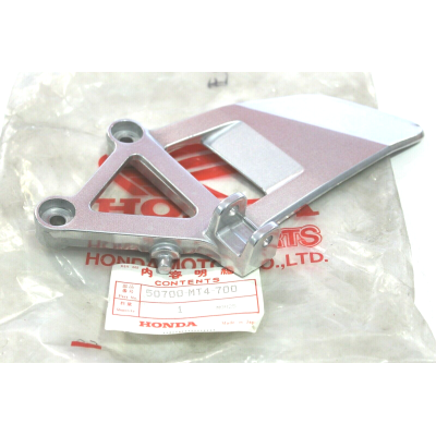 HONDA SUPPORTO PEDANA SX PILOTA PER VFR750 90-93 50720-MT4-700 | Mamoto Ricambi