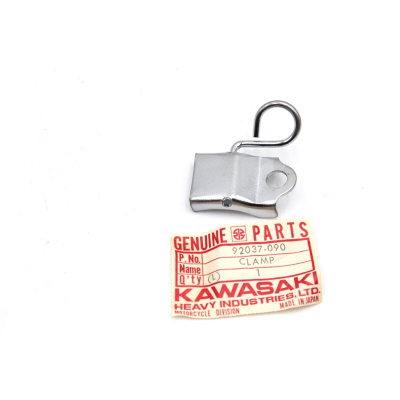 KAWASAKI STAFFA PASSACAVO SX PER Z650-Z750-Z900-Z1000A 92037-090 | Mamoto Ricambi