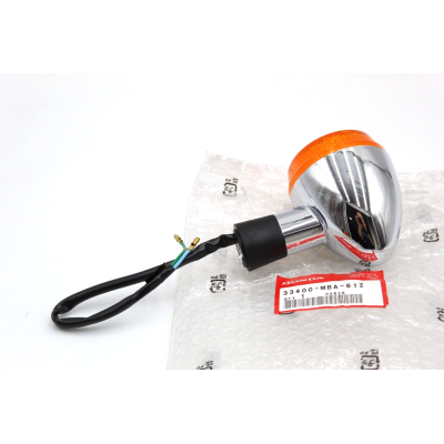 HONDA FRECCIA ANTERIORE DX PER VT1100C2-VT750C2 33400-MBA-612 | Mamoto Ricambi