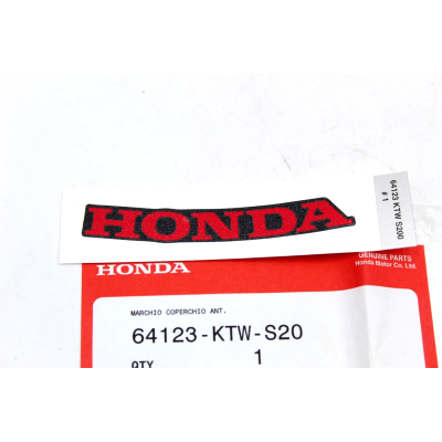 HONDA Adesivo Rosso Scudo Anteriore SH300 SPORT 2008-16 64123-KTW-S20 | Mamoto Ricambi