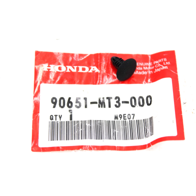 HONDA CLIP COPERCHIO SERBATOIO BENZINA PER ST1100 90-00 90651-MT3-000 | Mamoto Ricambi