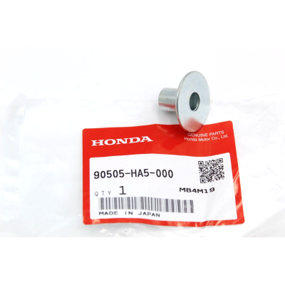HONDA BOCCOLA FISSAGGIO SERBATOIO PER XRV650- XRV750 92-00 90505-HA5-000 | Mamoto Ricambi