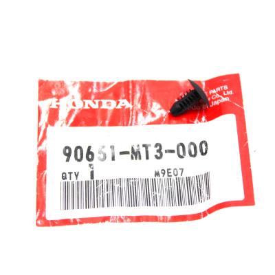 HONDA CLIP COPERCHIO SERBATOIO BENZINA PER ST1100 90-00 90651-MT3-000 | Mamoto Ricambi