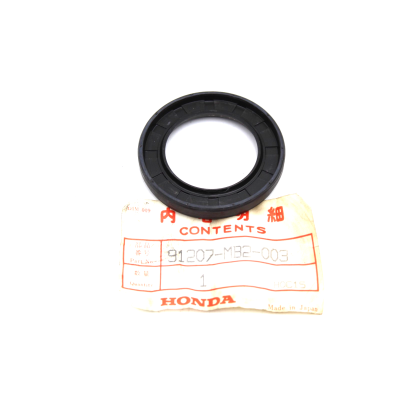 HONDA PARAOLIO CARTER POMPA FRIZIONE SX PER VF750F-VF1000F-R 91207-MB2-003 | Mamoto Ricambi