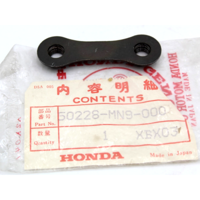 HONDA STAFFA SUPPORTO MOTORE POSTERIORE DX PER NX500-NX650 DOMINATOR | Mamoto Ricambi