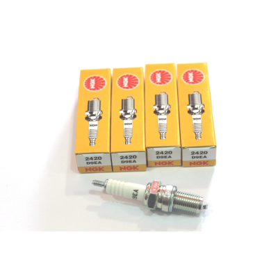 HONDA CANDELE NGK CB750 FOUR D9-EA TUTTE LE VERSIONI 98069-59717 | Mamoto Ricambi