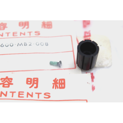 HONDA POMELLO+VITE AZZERATORE CRUSCOTTO CH125-150-VF700-750F 37204-MB2-008 | Mamoto Ricambi