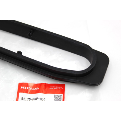 HONDA FASCIA SCORRICATENA PER CRF1000 AFRICA TWIN 16-17 52170-MJP-G50 | Mamoto Ricambi