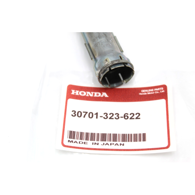 HONDA PIPETTA CENTRALE CANDELA PER CB500 FOUR TUTTE LE VERSIONI 30701-323-622 | Mamoto Ricambi