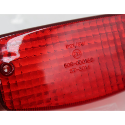 HONDA PLASTICA FANALE POSTERIORE CON CATARIFRANGENTE XRV650/750-XL250R-XL600R 33702-KB7-013 | Mamoto Ricambi