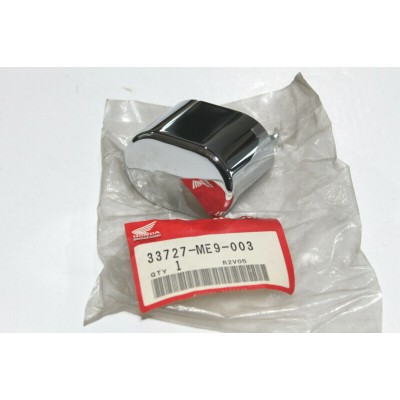 HONDA PLASTICA FANALINO LUCE TARGA PER VT500C 33727-ME9-003 | Mamoto Ricambi