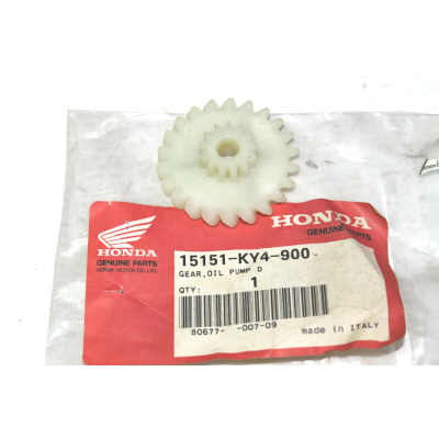 HONDA INGRANAGGIO POMPA OLIO (22T/13T) PER CRM-NSR125F/R 15151-KY4-900 | Mamoto Ricambi