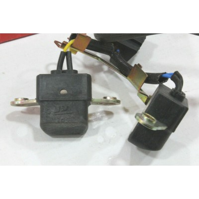 HONDA GENERATORE D'IMPULSI PER CBR1000F 87-88 30300-MM5-023 30300-MM5-003 | Mamoto Ricambi