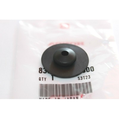 HONDA GOMMINO VANO BATTERIA PER CB500 K3-CB550 FOUR TUTTE LE VERSIONI 83618-323-000 | Mamoto Ricambi