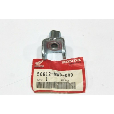 HONDA SUPPORTO PEDANA PILOTA ANTERIORE SX PER CBR900RR 92-93 50612-MW0-000 | Mamoto Ricambi