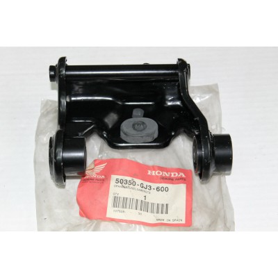 HONDA STAFFA SUPPORTO MOTORE PER SH50 SEVEN FIFTY 84-93 50350-GJ3-600 | Mamoto Ricambi