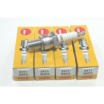 KAWASAKI CANDELE NGK B8-ES PER Z1-900-Z1000 92070-037 | Mamoto Ricambi