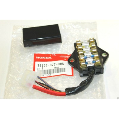 HONDA PORTAFUSIBILE COMPLETO PER CB500 FOUR K3-CB550K3-K4-CB550F1-F2 38200-377-305 | Mamoto Ricambi