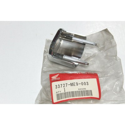 HONDA PLASTICA FANALINO LUCE TARGA PER VT500C 33727-ME9-003 | Mamoto Ricambi