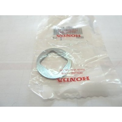 HONDA RONDELLA PEDANE POSTERIORI PER CB350-500 FOUR 95015-91000 | Mamoto Ricambi