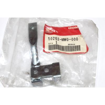 HONDA STAFFA SOSTEGNO SCOCCA POSTERIORE SX PER CBR900RR-02-03 50202-MW0-000 | Mamoto Ricambi