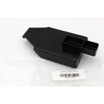 KAWASAKI CASSETTO PORTA ATTREZZI PER KZ1000A1-A2-A3-A4-B1-B2-B3-B4 32098-1001 | Mamoto Ricambi