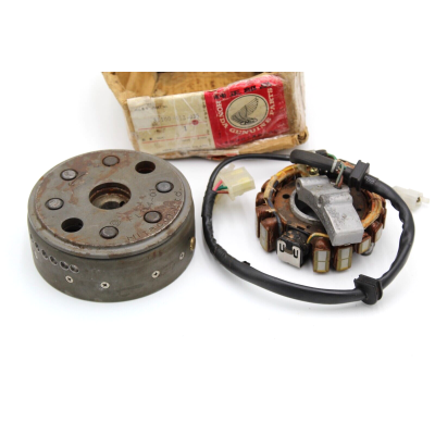 HONDA GRUPPO VOLANO MAGNETE PER CB400T-CM400E-C-T 31100-413-035 | Mamoto Ricambi