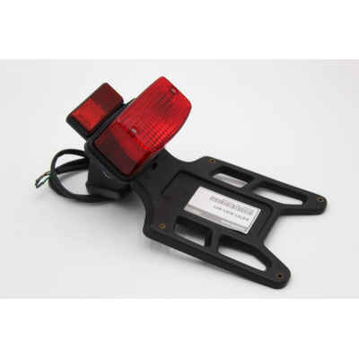 HONDA SUPPORTO FANALE TARGA COMPLETO PER XL125R-XL200R 84701-KG1-921 | Mamoto Ricambi