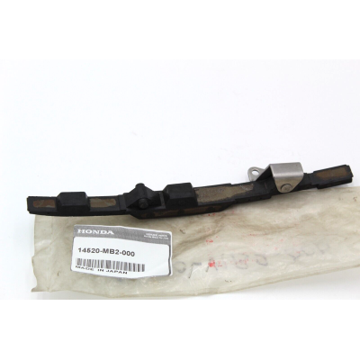 HONDA PATTINO GUIDACATENA A PER VF750F 14520-MB2-000 | Mamoto Ricambi