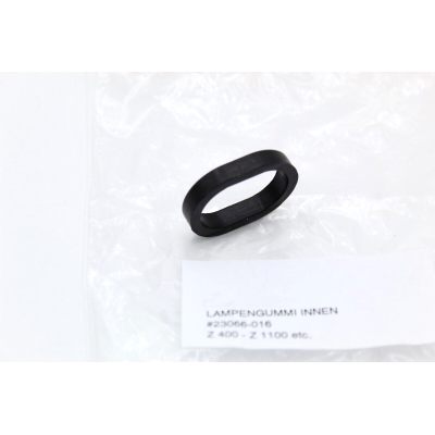 KAWASAKI GOMMINO INTERNO FARO ANTERIORE Z900-Z1000-Z650-Z550 23066-016 | Mamoto Ricambi