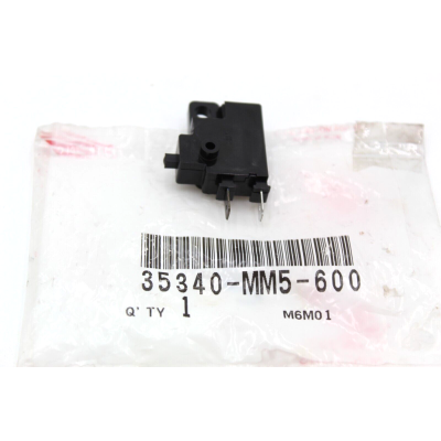 HONDA INTERRUTTORE FRENO ANTERIORE CB600F-XRV650-750-VT600-VT750 35340-MM5-600 | Mamoto Ricambi