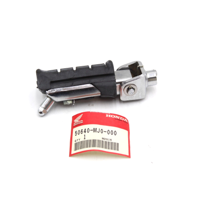HONDA PEDANA ANTERIORE SX PER CBX750F 84-86 50640-MJ0-000 | Mamoto Ricambi